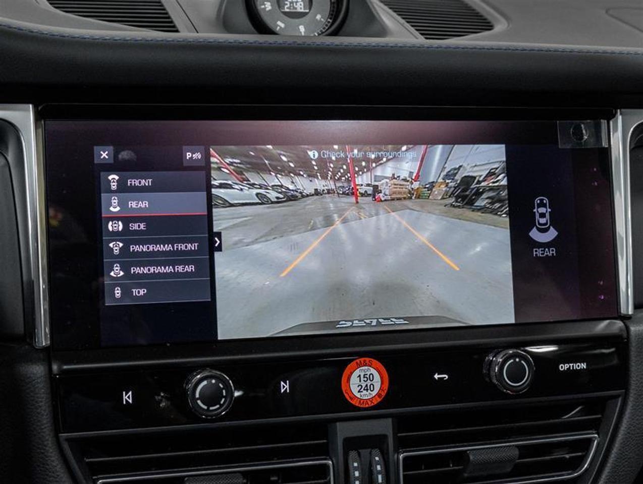 2026 Porsche Macan  Photo