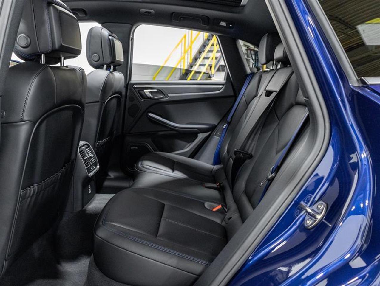 2026 Porsche Macan  Photo