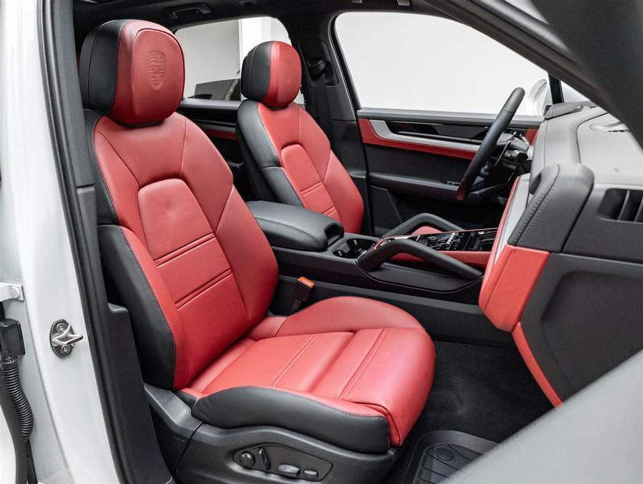 2026 Porsche Cayenne  Photo