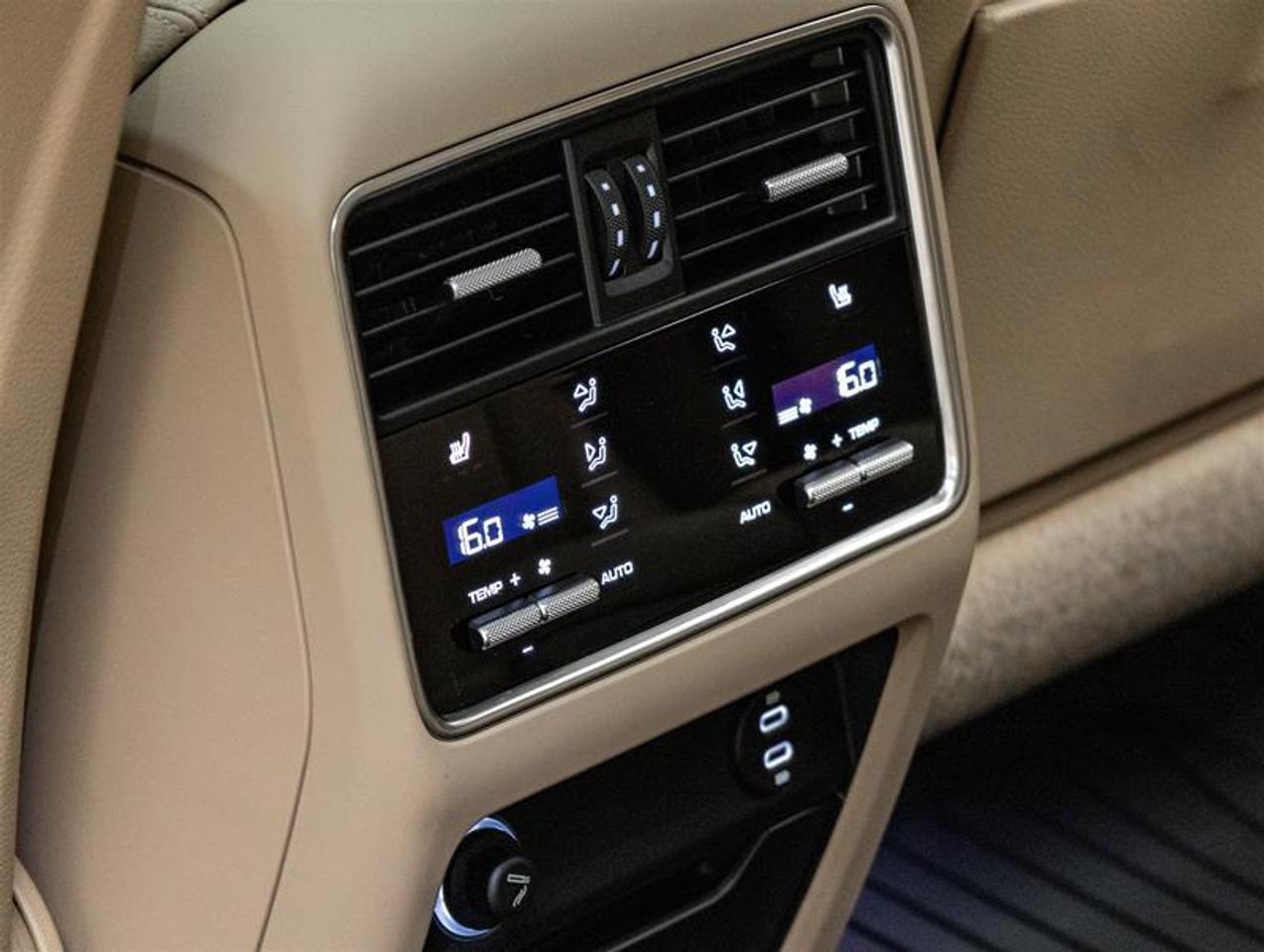 2021 Porsche Cayenne  Photo