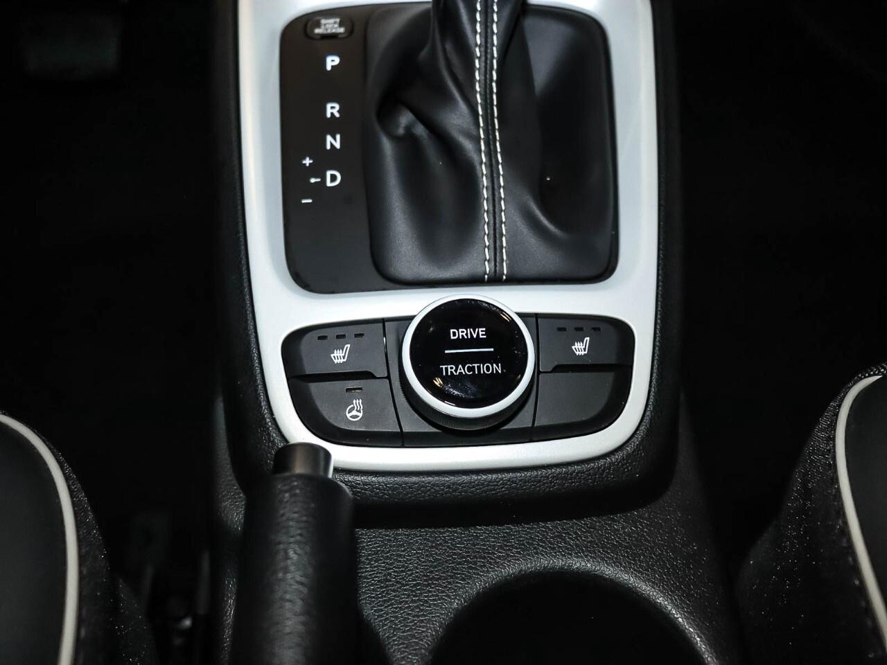 2025 Hyundai Venue Ultimate Photo