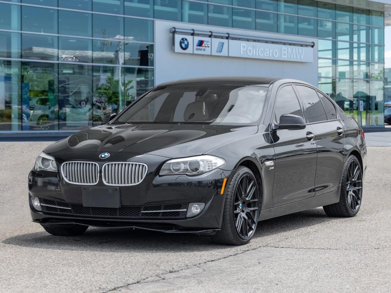 2011 BMW 550 i xDrive 4dr All-wheel Drive Sedan Photo0