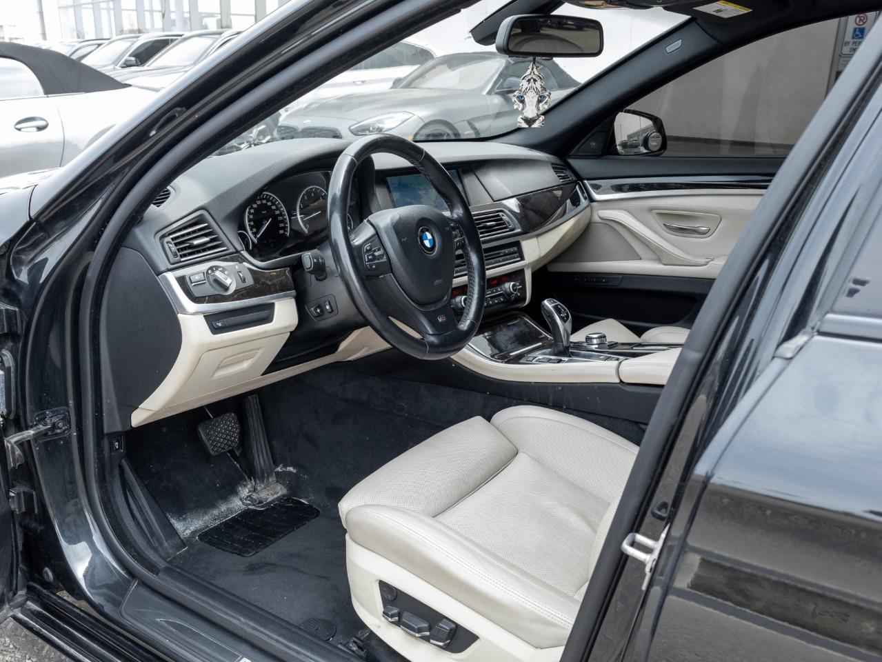 2011 BMW 550 i xDrive 4dr All-wheel Drive Sedan Photo