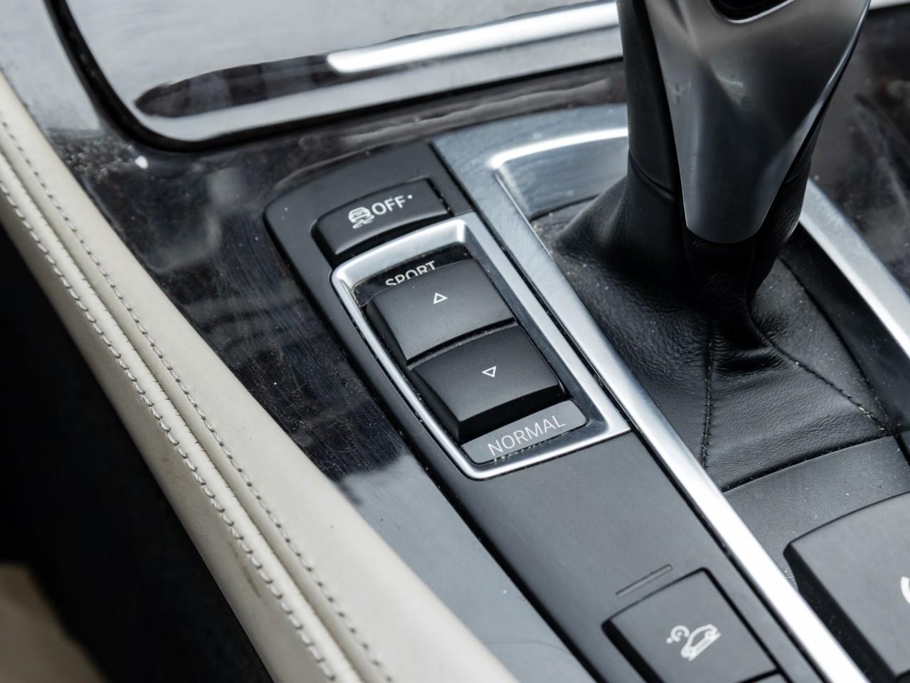 2011 BMW 550 i xDrive 4dr All-wheel Drive Sedan Photo