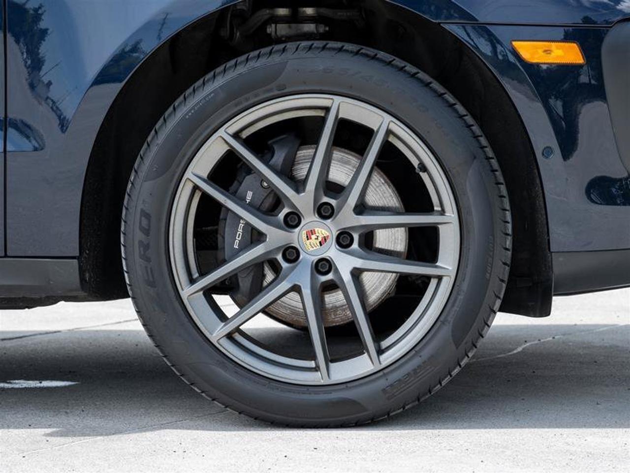 2023 Porsche Macan AWD Premium Package Plus 20 Macan S Wheels in Vesu Photo