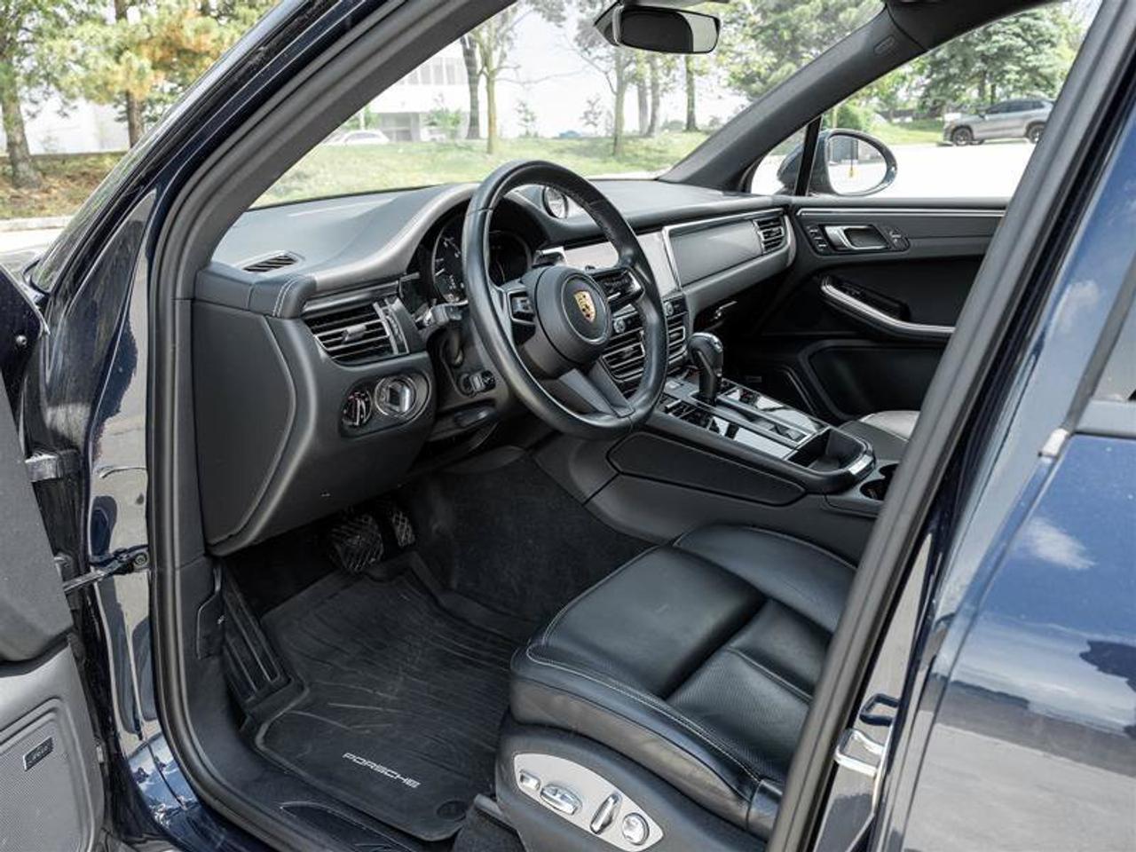 2023 Porsche Macan AWD Premium Package Plus 20 Macan S Wheels in Vesu Photo