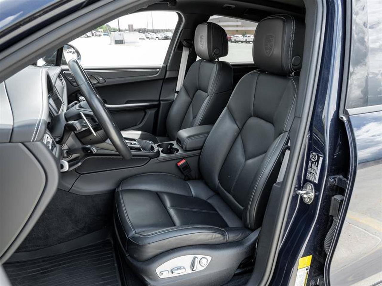 2023 Porsche Macan AWD Premium Package Plus 20 Macan S Wheels in Vesu Photo