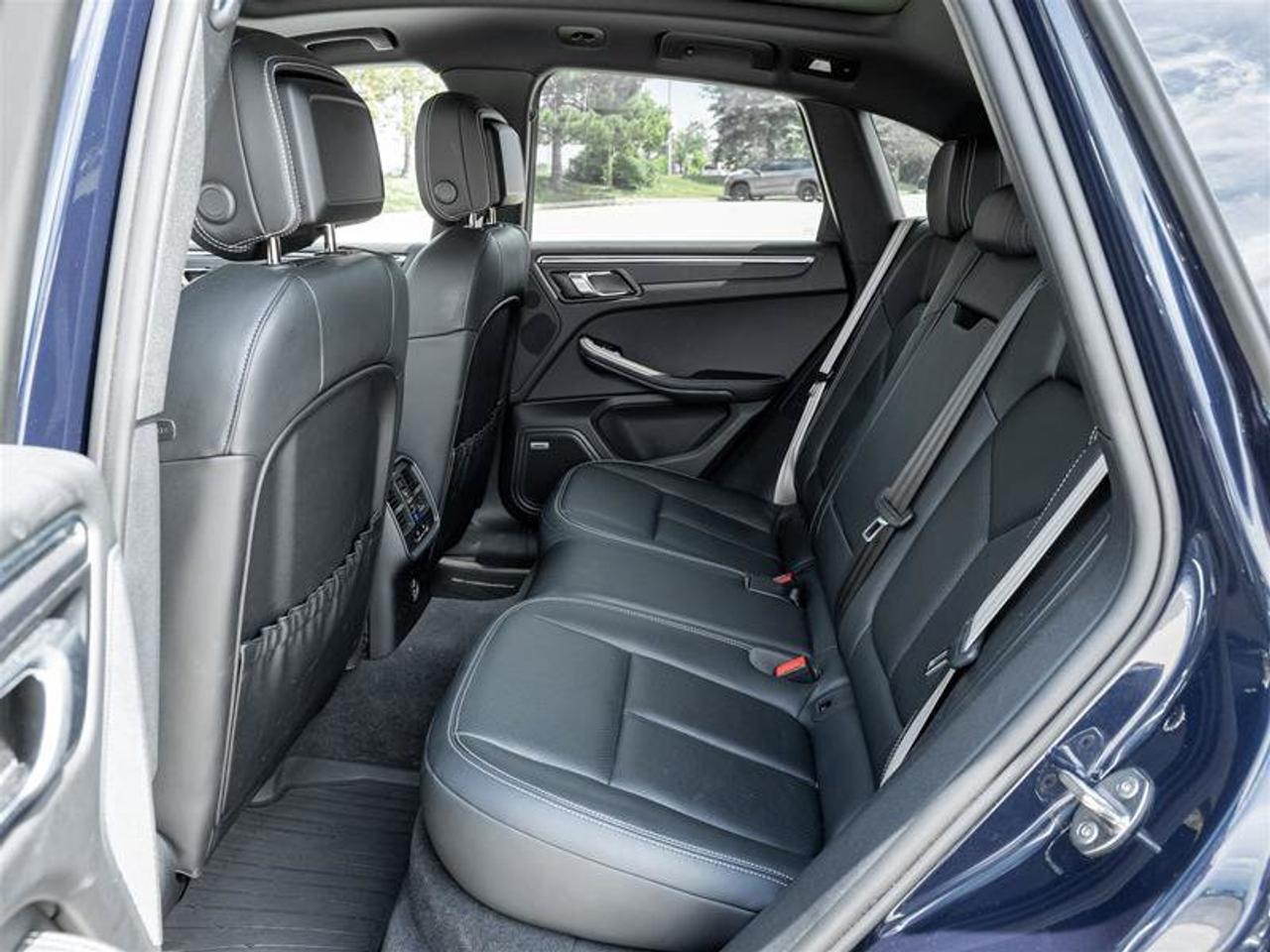 2023 Porsche Macan AWD Premium Package Plus 20 Macan S Wheels in Vesu Photo