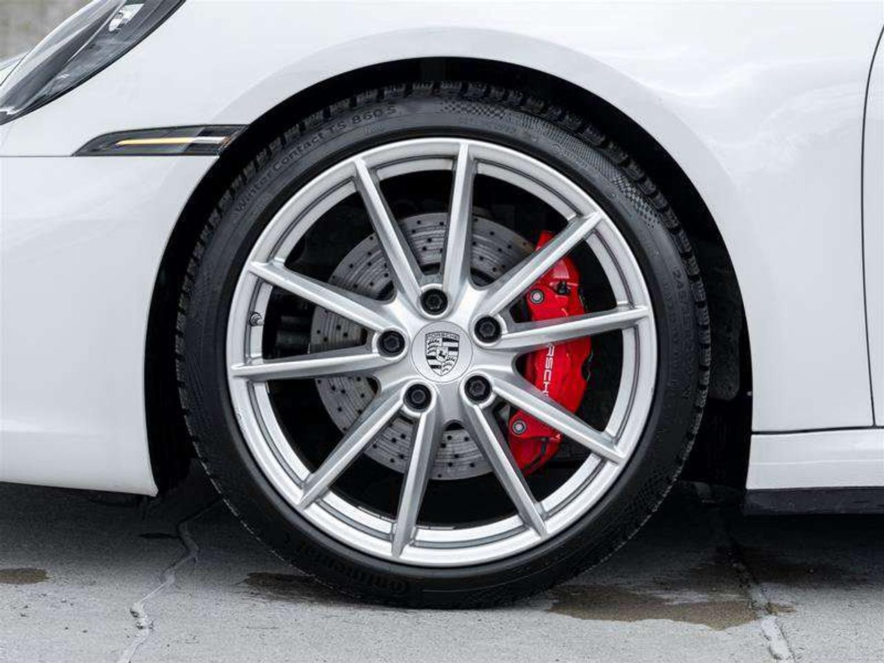 2020 Porsche 911 Carrera S Coupe Sport Exhaust System incl. Tailpipes in Silver BOSE® Surround Sound System Door-Sill Photo