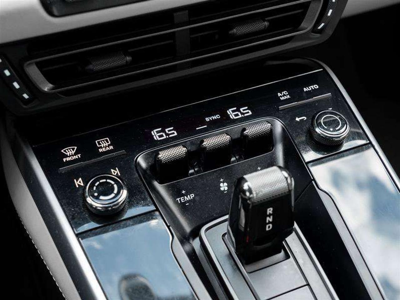 2020 Porsche 911 Carrera S Coupe Sport Exhaust System incl. Tailpipes in Silver BOSE® Surround Sound System Door-Sill Photo