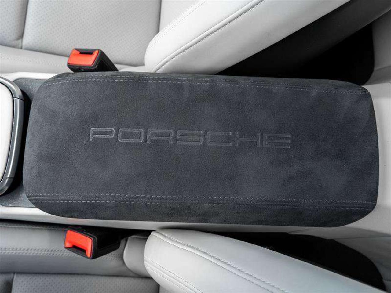 2020 Porsche 911 Carrera S Coupe Sport Exhaust System incl. Tailpipes in Silver BOSE® Surround Sound System Door-Sill Photo