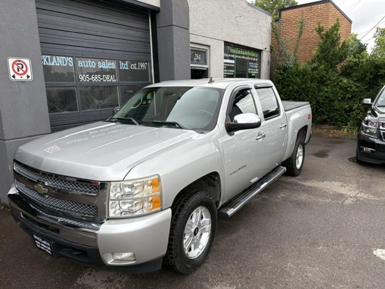 2011 Chevrolet Silverado 1500 4WD Crew Cab LT, SUPER CONDITION, ICE COLD A/C!! Photo