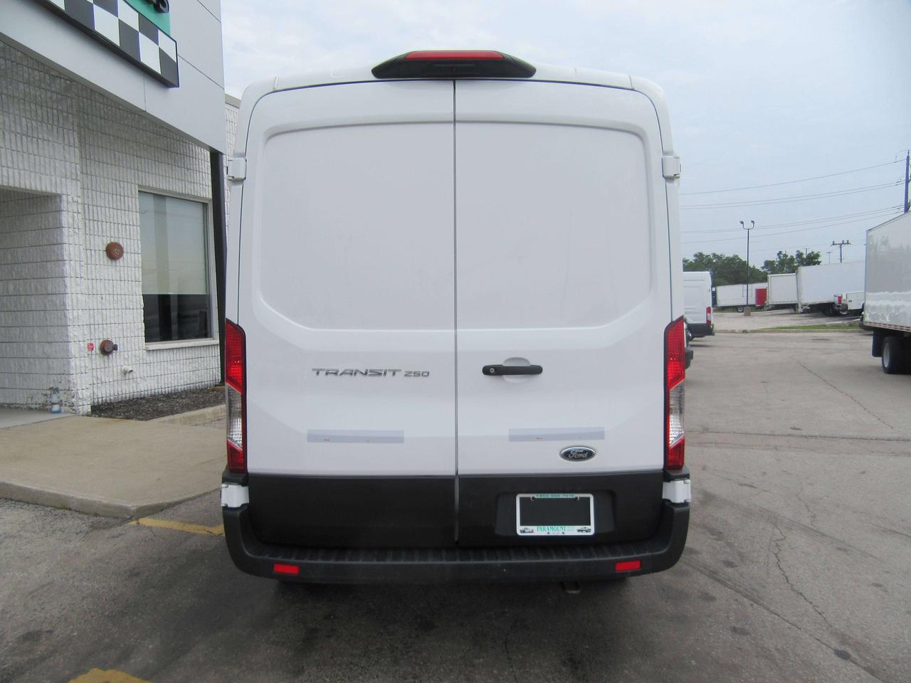 2025 Ford Transit T-250 148 WB MEDIUM ROOF CARGO VAN Photo