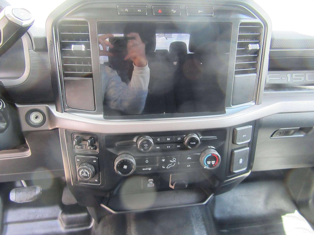 2024 Ford F-150 CREW CAB 4X4 6.5FT BOX FX4 PACKAGE Photo