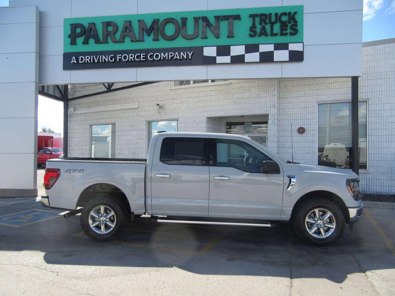 2024 Ford F-150 CREW CAB 4X4 XLT 5.5FT BOX Photo