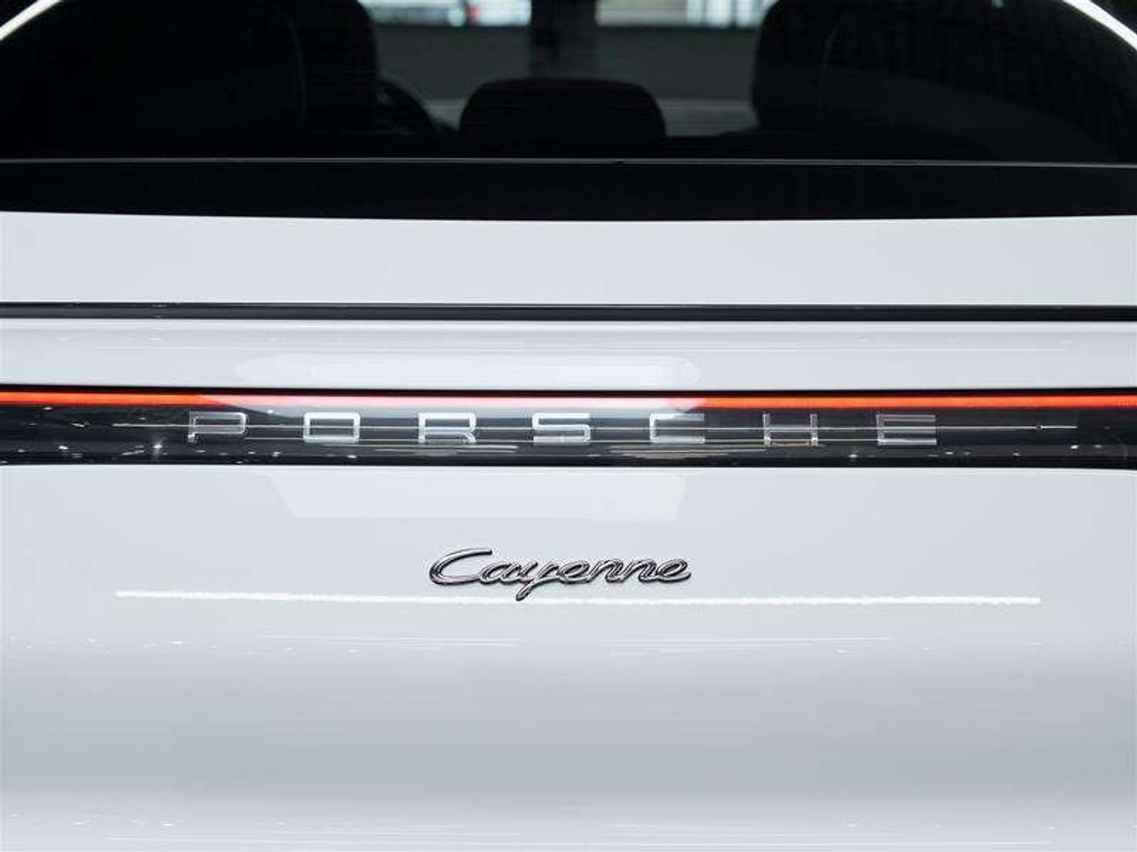 2023 Porsche Cayenne e-Hybrid Coupe Photo