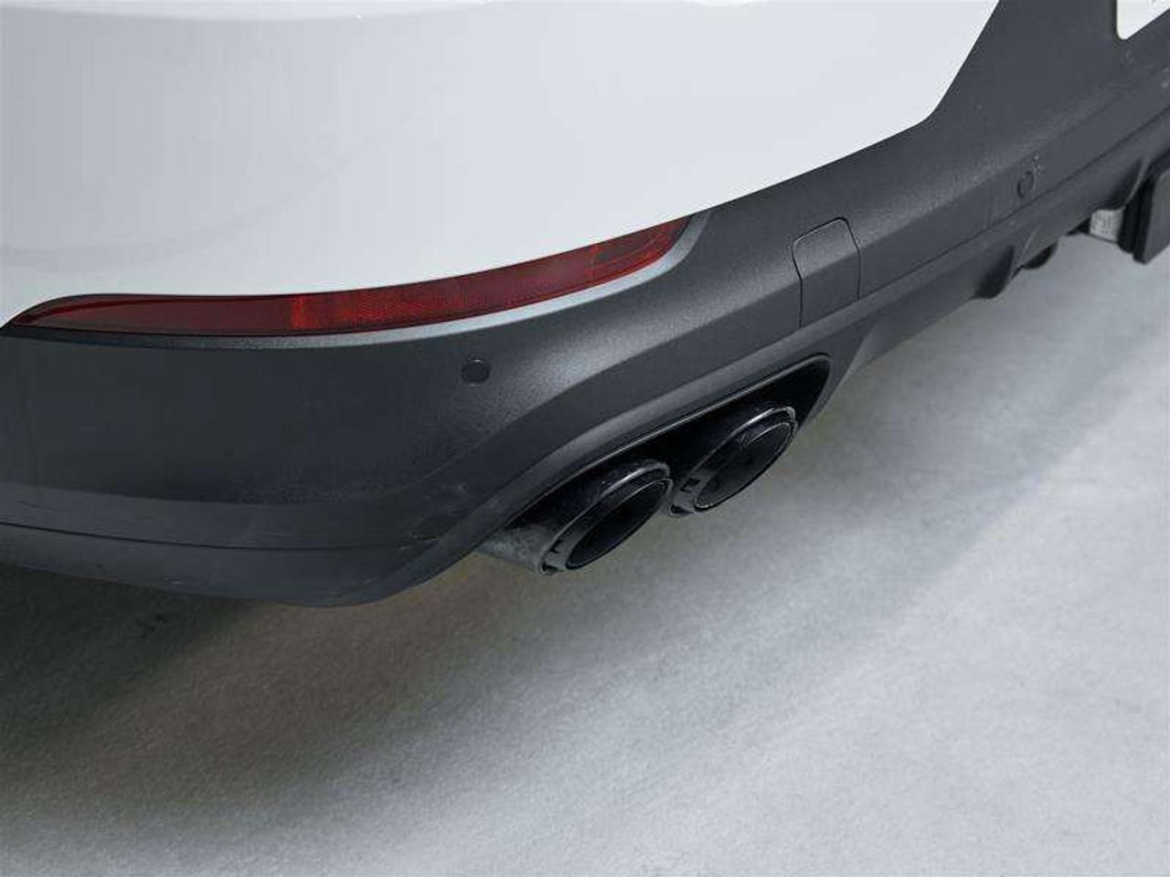 2023 Porsche Cayenne e-Hybrid Coupe Photo