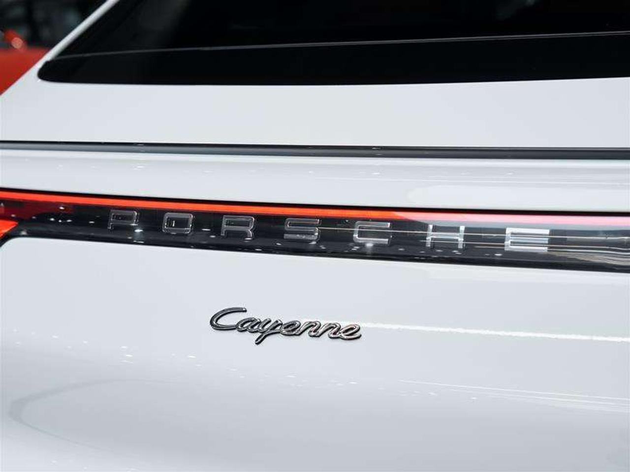2023 Porsche Cayenne e-Hybrid Coupe Photo