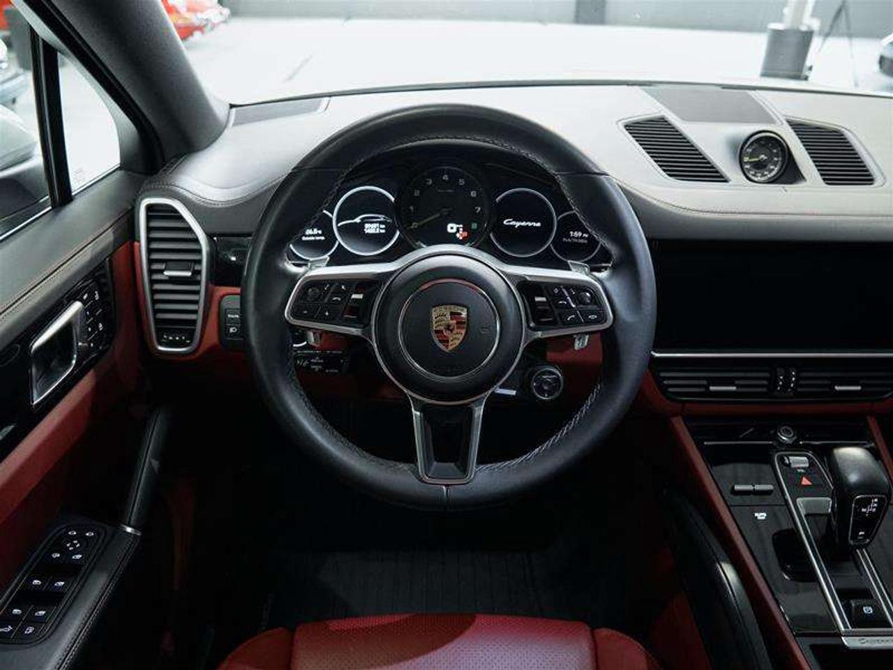 2023 Porsche Cayenne e-Hybrid Coupe Photo