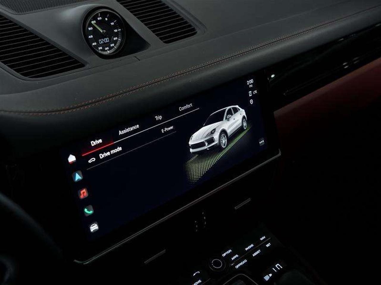 2023 Porsche Cayenne e-Hybrid Coupe Photo