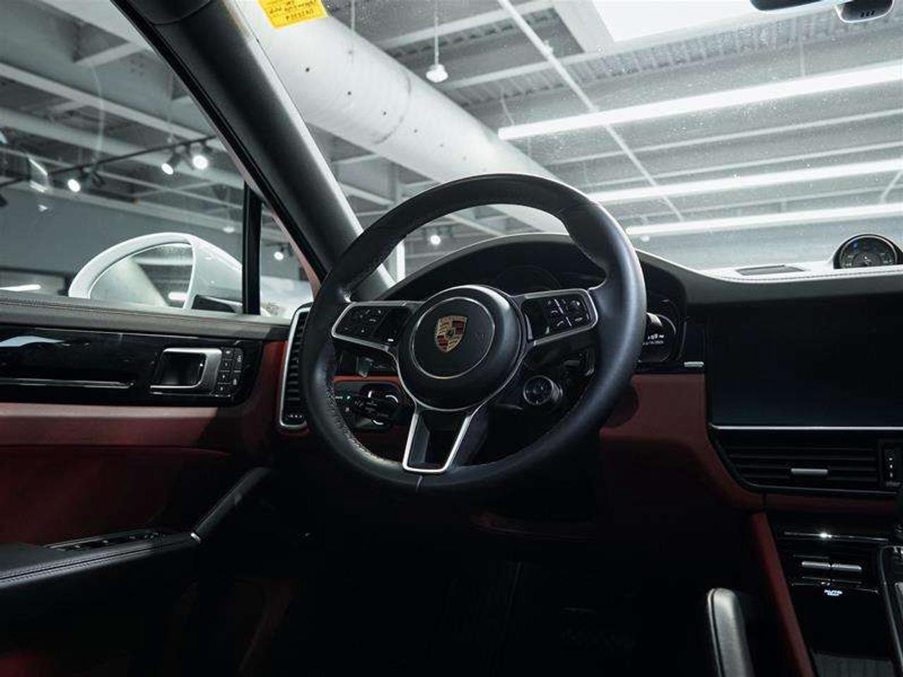 2023 Porsche Cayenne e-Hybrid Coupe Photo