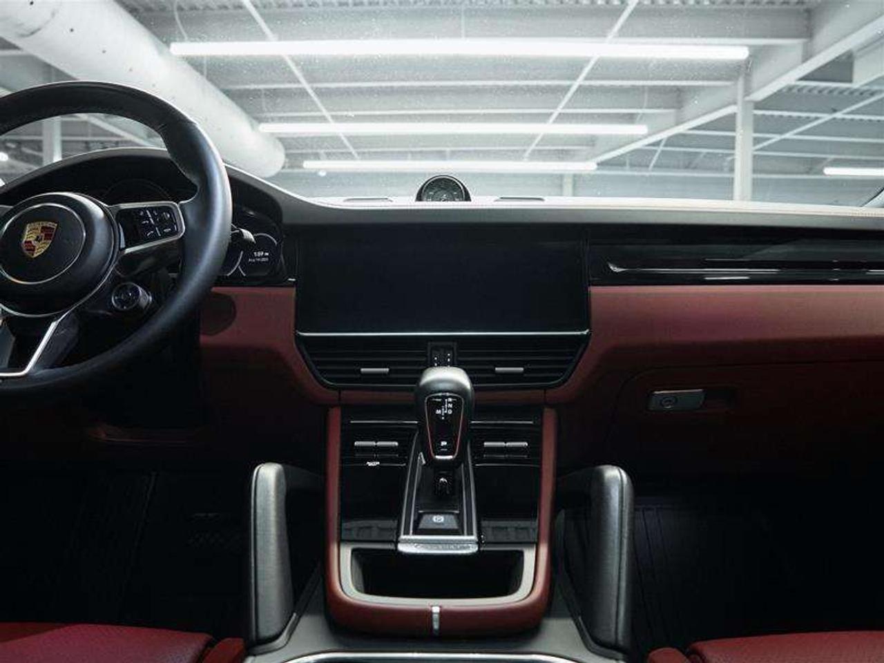 2023 Porsche Cayenne e-Hybrid Coupe Photo