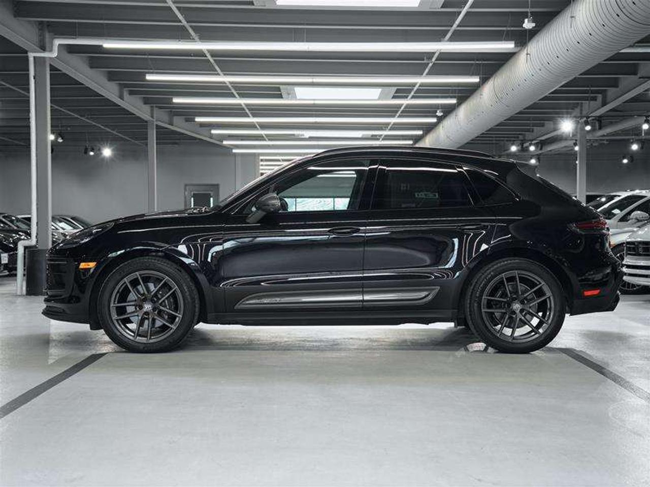 2026 Porsche Macan T AWD Photo
