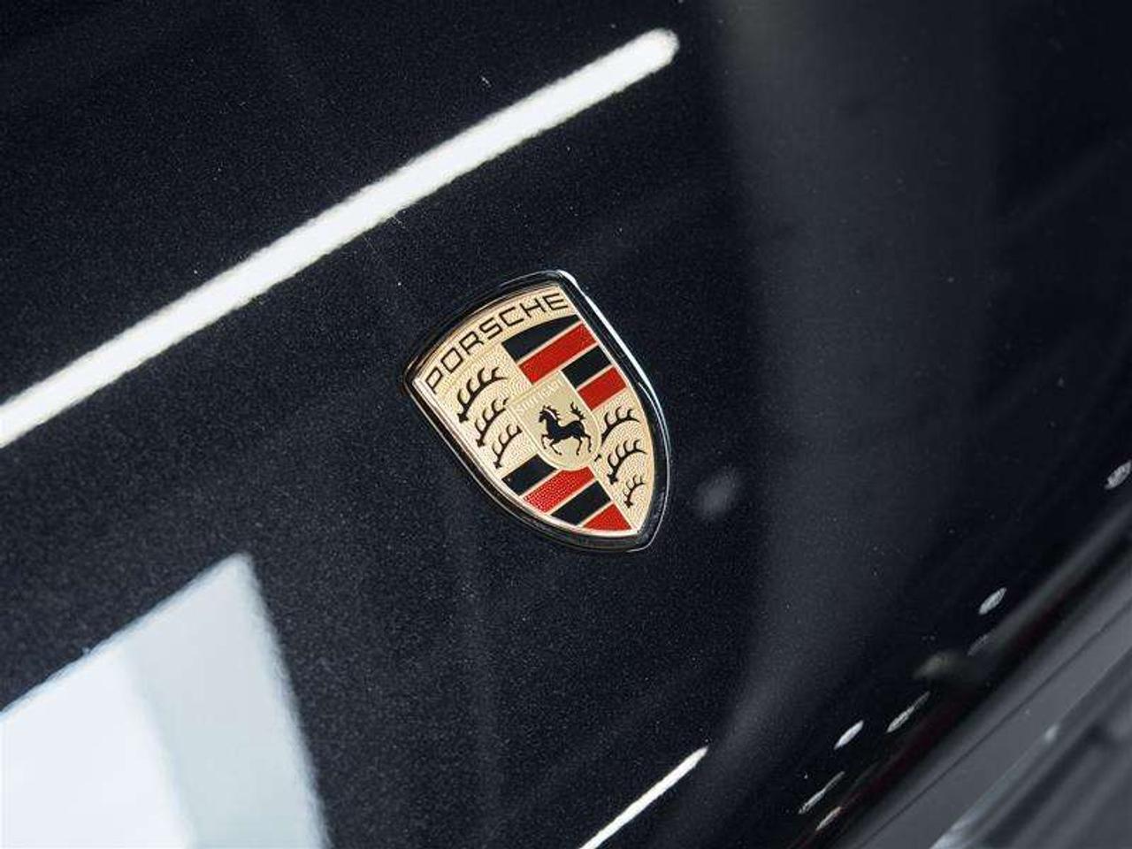 2026 Porsche Macan T AWD Photo