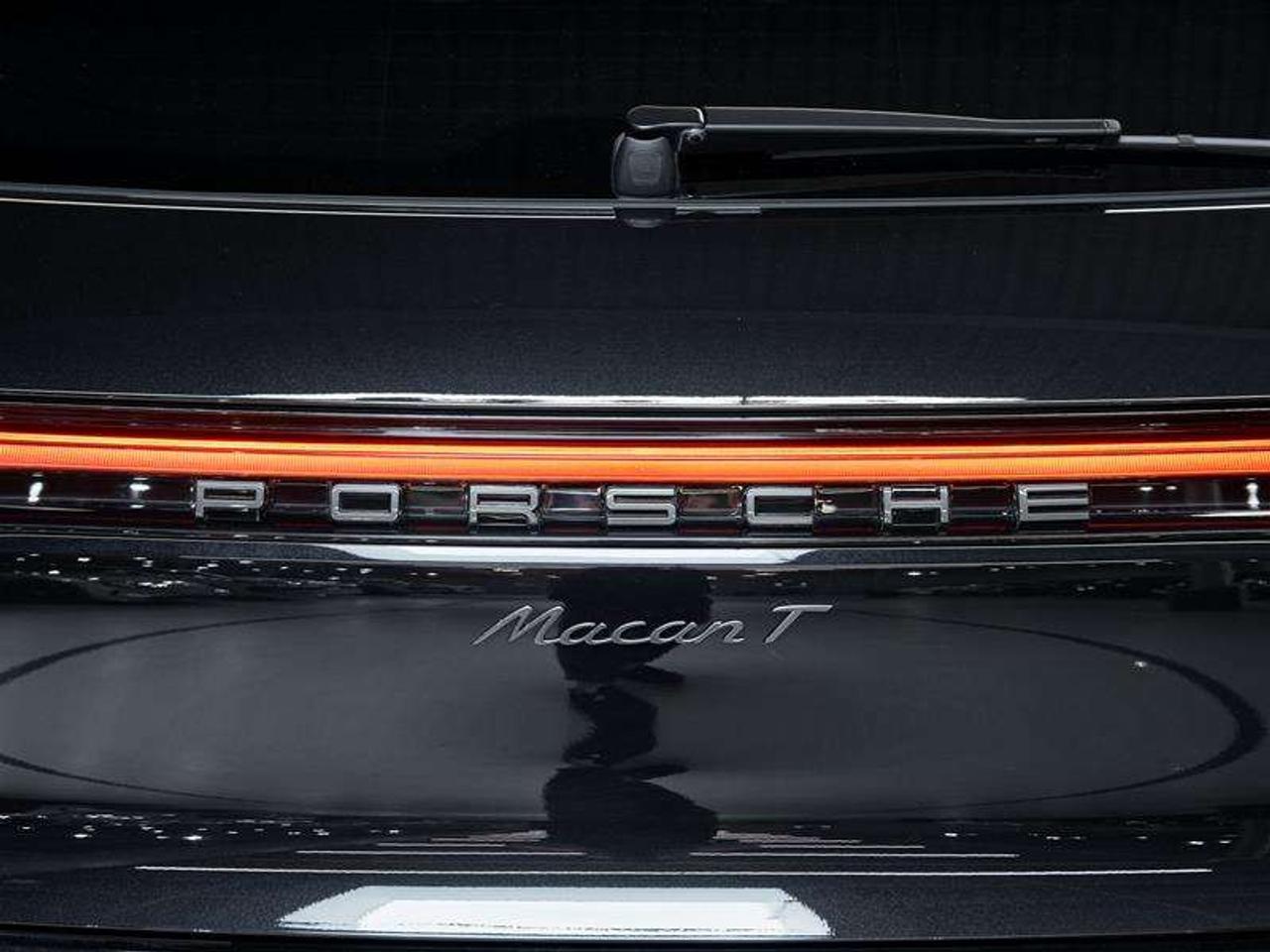 2026 Porsche Macan T AWD Photo