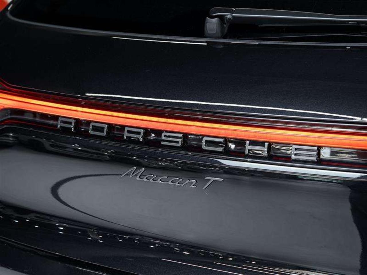2026 Porsche Macan T AWD Photo