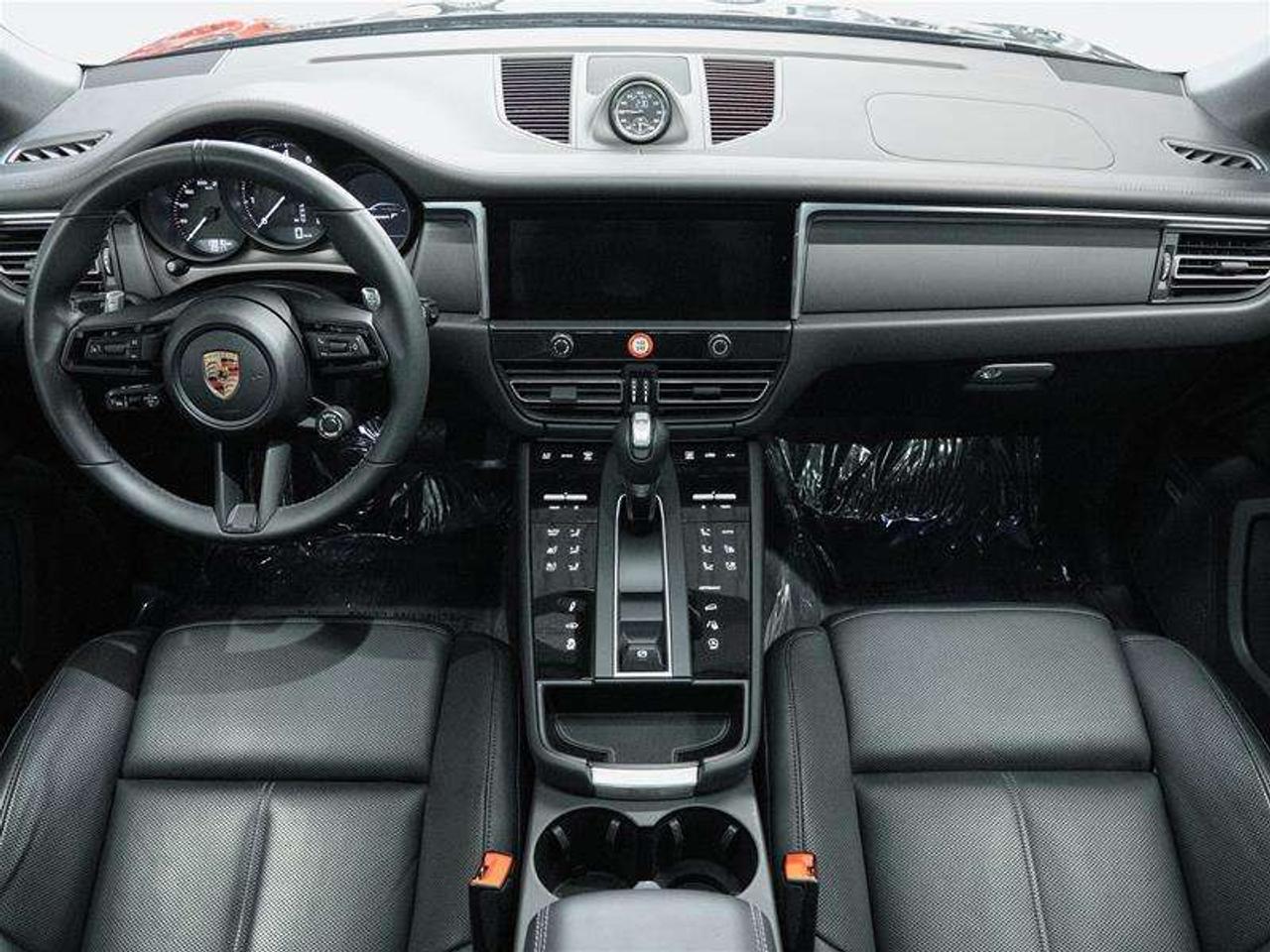 2026 Porsche Macan T AWD Photo