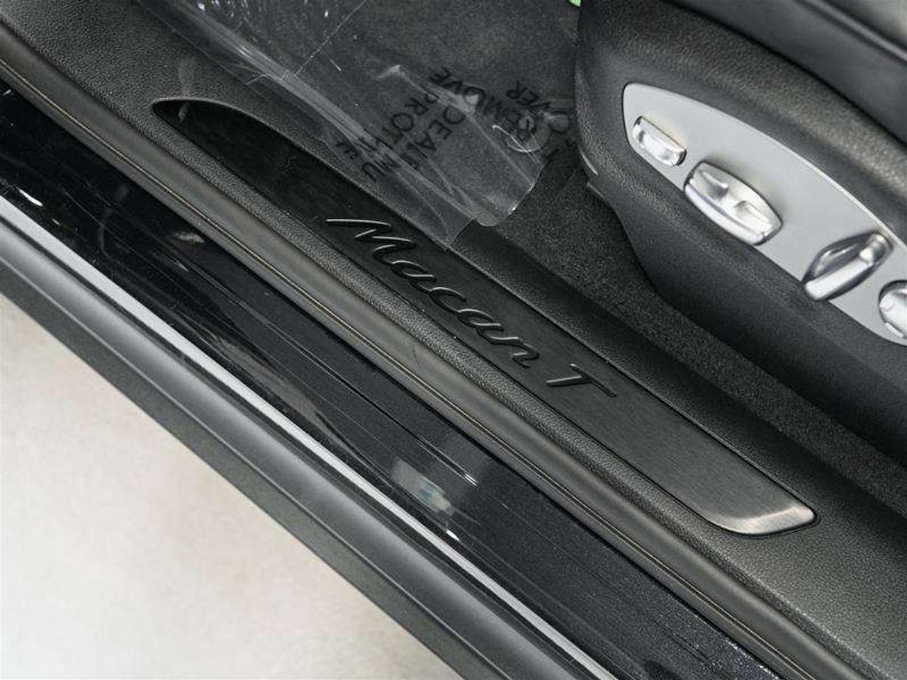 2026 Porsche Macan T AWD Photo