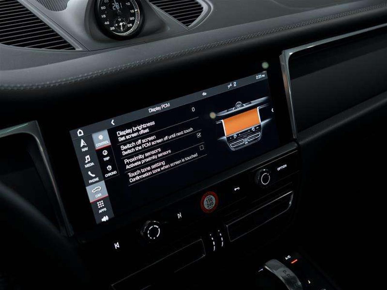 2026 Porsche Macan T AWD Photo