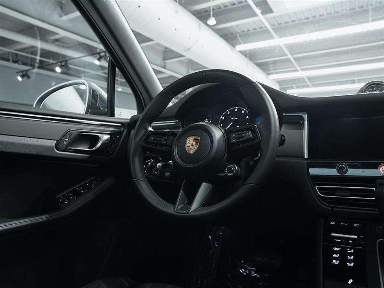 2026 Porsche Macan T AWD Photo