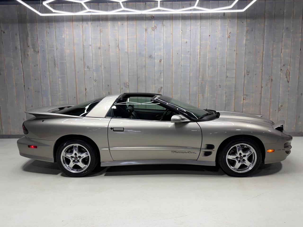 2002 Pontiac Firebird TRANS-AM WS6 6 SPEED MANUAL Photo2