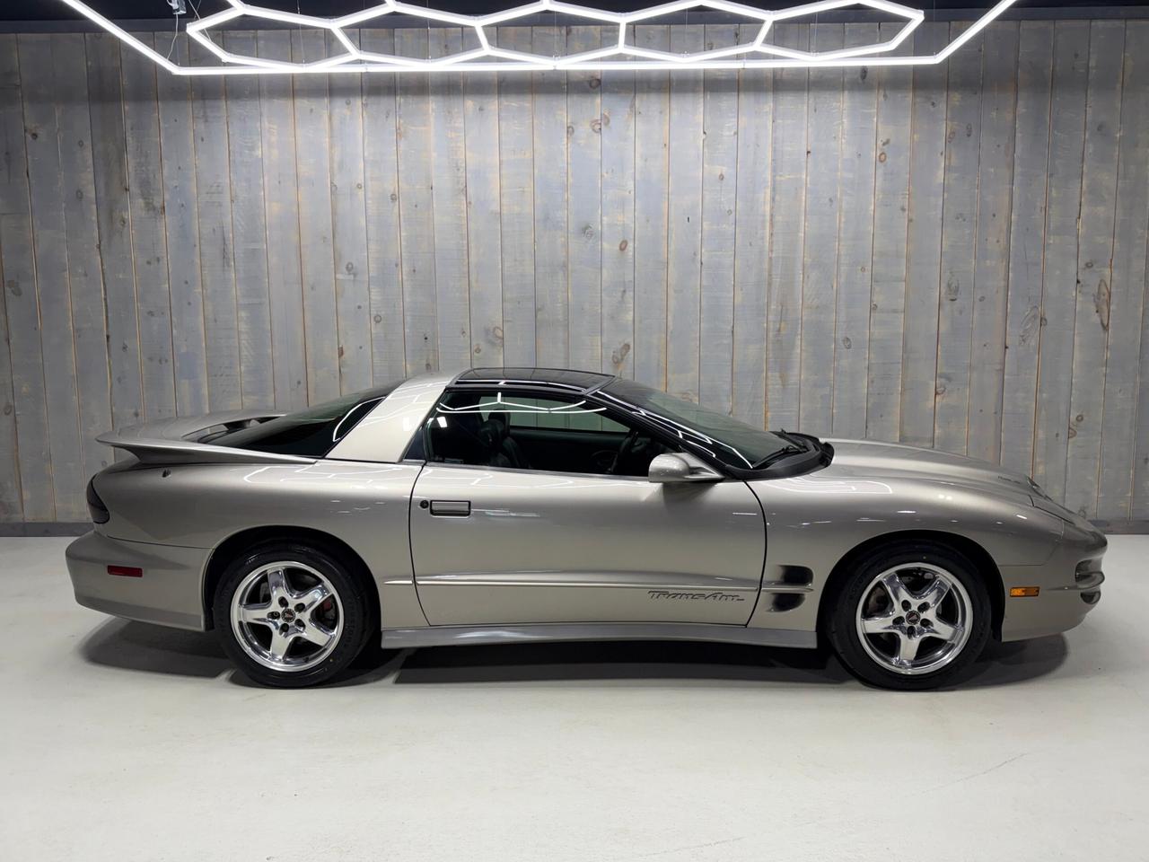 2002 Pontiac Firebird TRANS-AM WS6 6 SPEED MANUAL Photo3