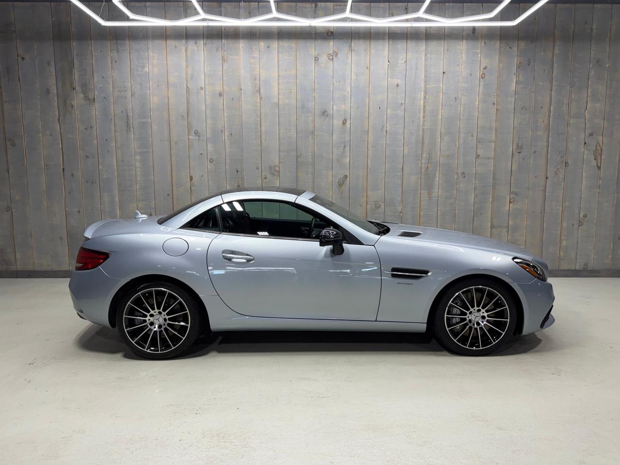 2017 Mercedes-Benz SLC 2dr Roadster AMG SLC 43 Photo
