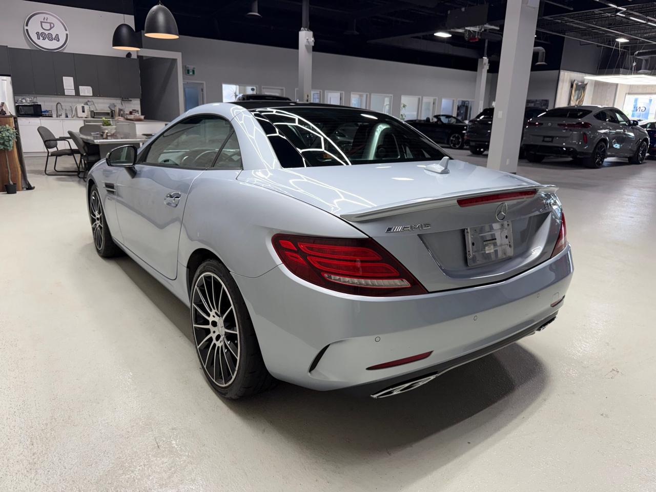 2017 Mercedes-Benz SLC 2dr Roadster AMG SLC 43 Photo