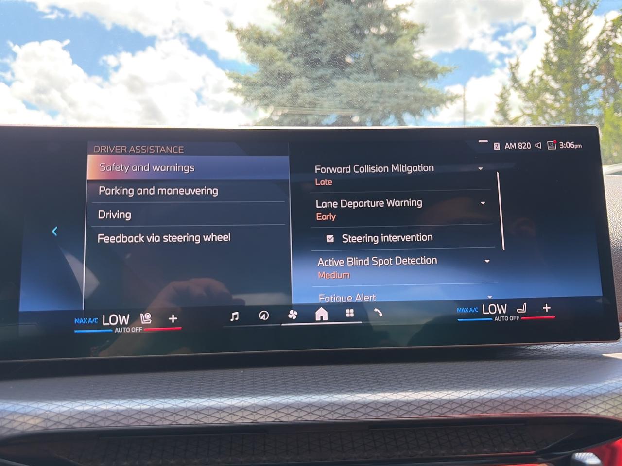 2025 BMW 3 Series 330I XDRIVE, M SPORT, HEADS UP, HARMON KARDON, Photo
