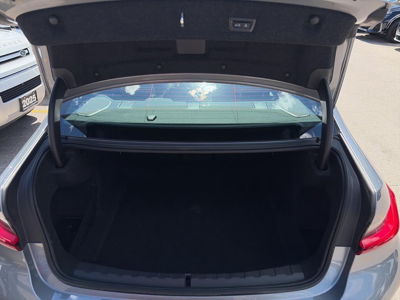 2025 BMW 3 Series 330I XDRIVE, M SPORT, HEADS UP, HARMON KARDON, Photo