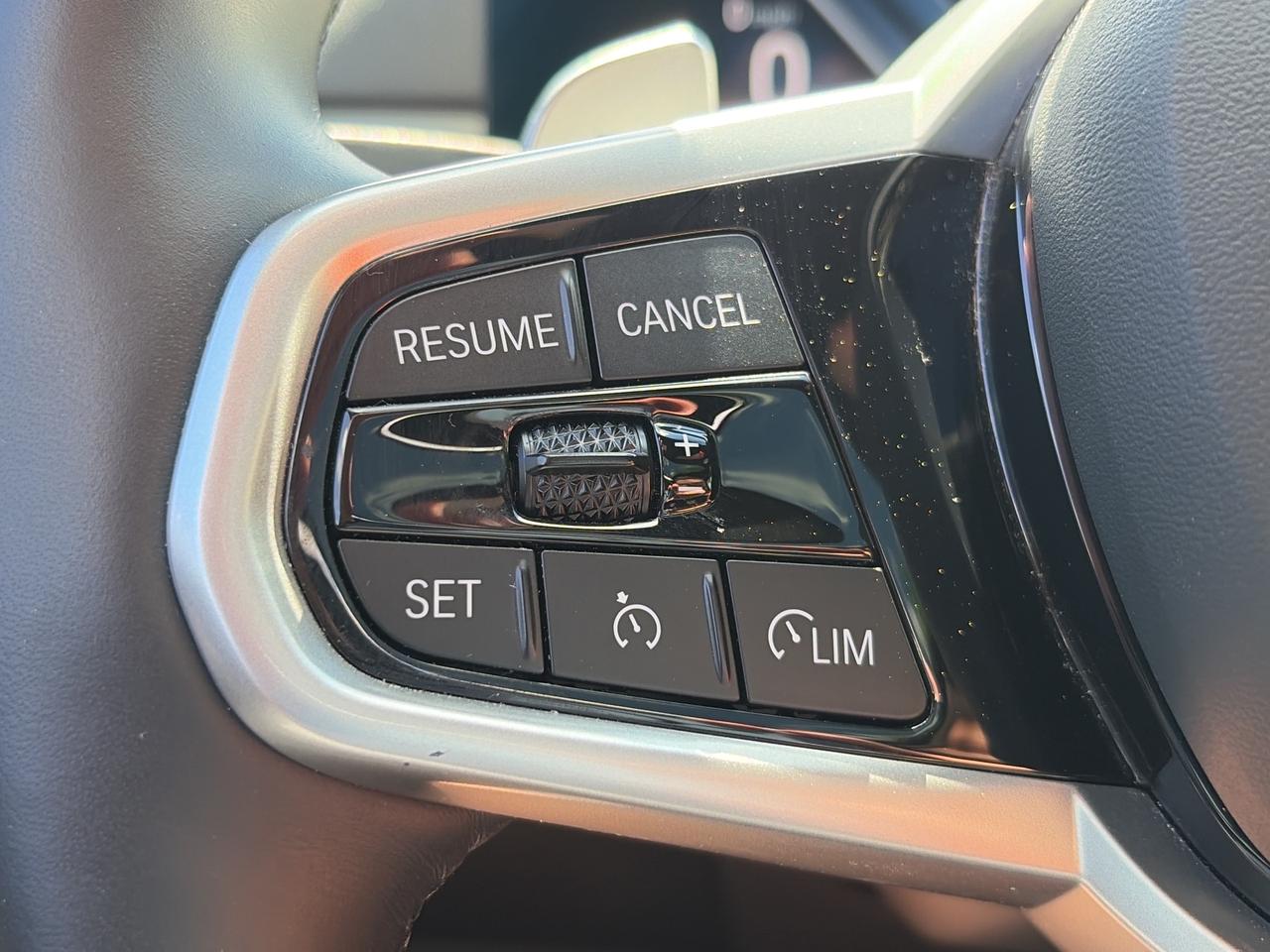2025 BMW 3 Series 330I XDRIVE, M SPORT, HEADS UP, HARMON KARDON, Photo