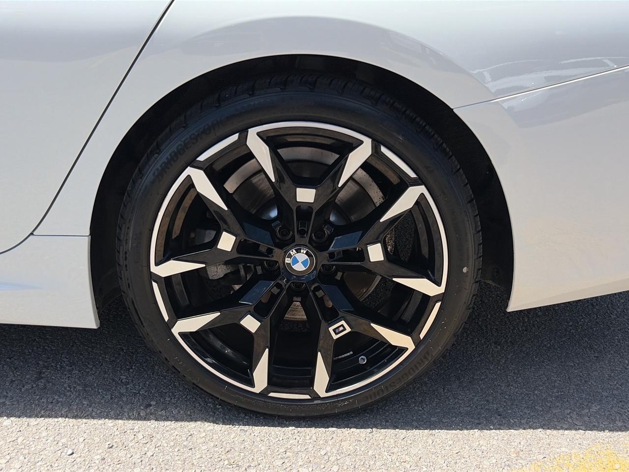 2025 BMW 3 Series 330i xDrive Photo