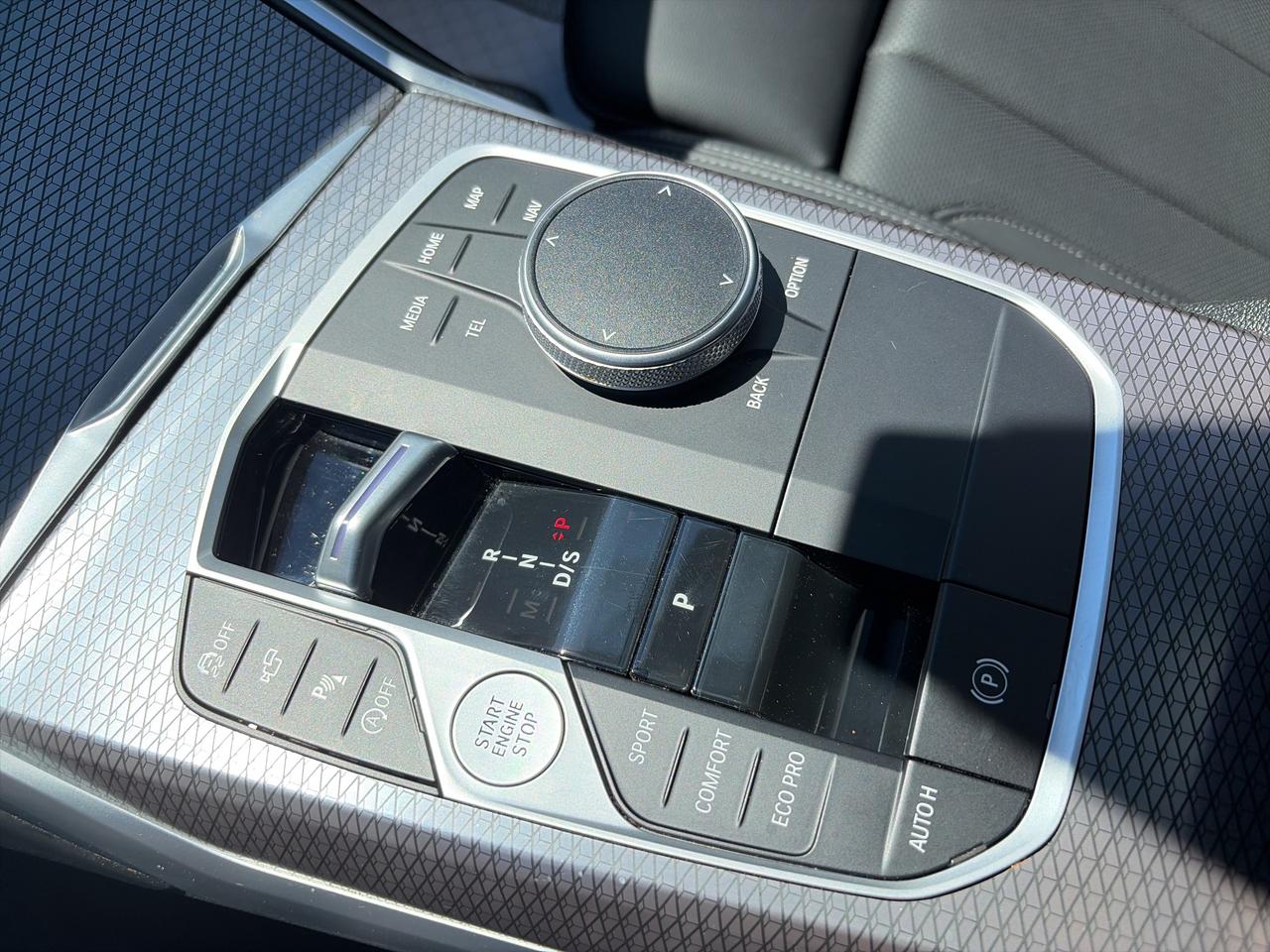 2025 BMW 3 Series 330i xDrive Photo