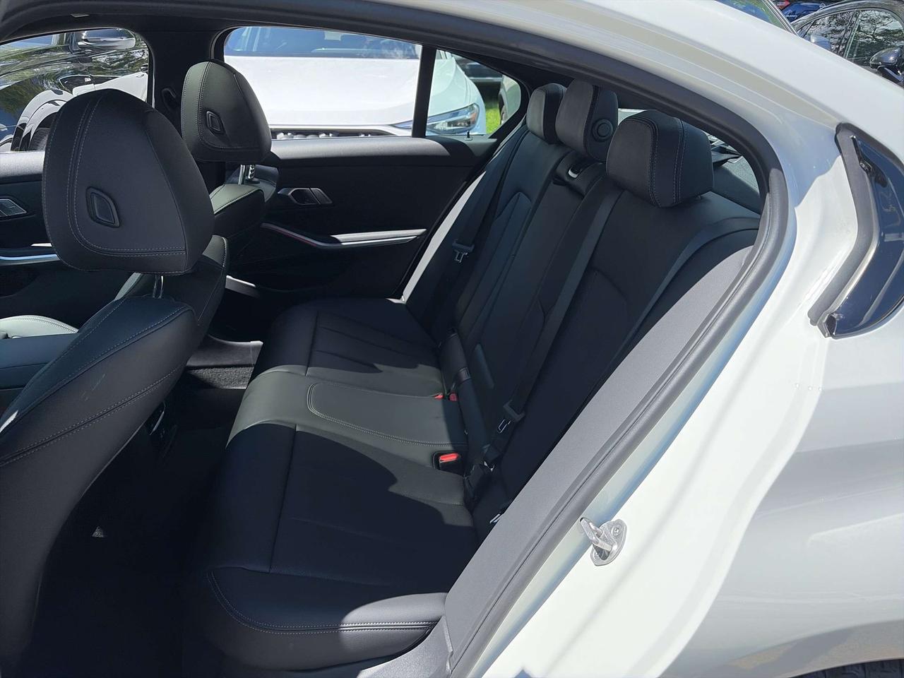 2025 BMW 3 Series 330I XDRIVE, M SPORT, HEADS UP, HARMON KARDON, Photo