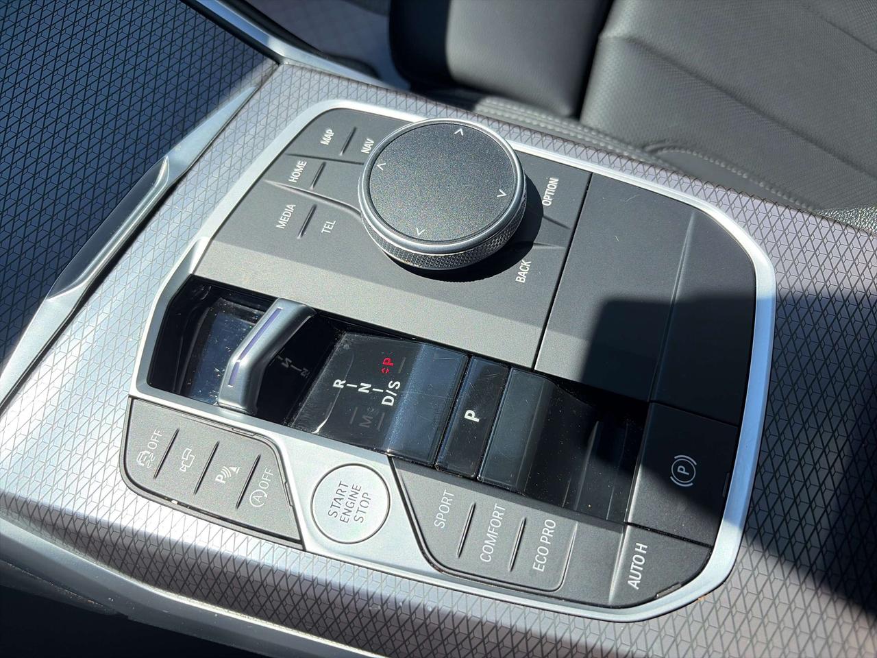 2025 BMW 3 Series 330I XDRIVE, M SPORT, HEADS UP, HARMON KARDON, Photo