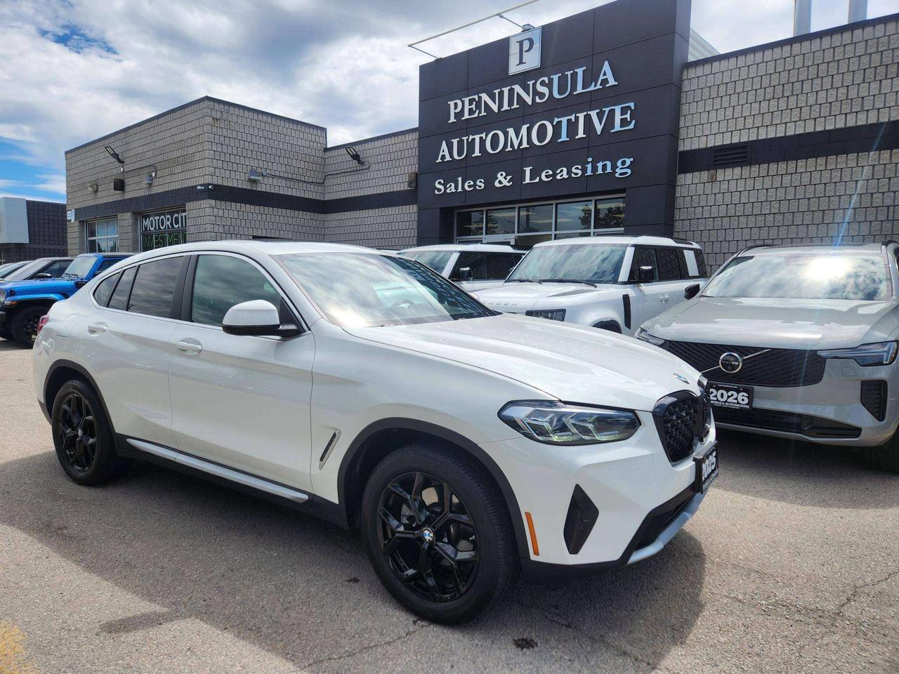 2025 BMW X4 HARMON KARDON,PANO,NAVI,CARPLAY, REMOTE START, HUD Photo