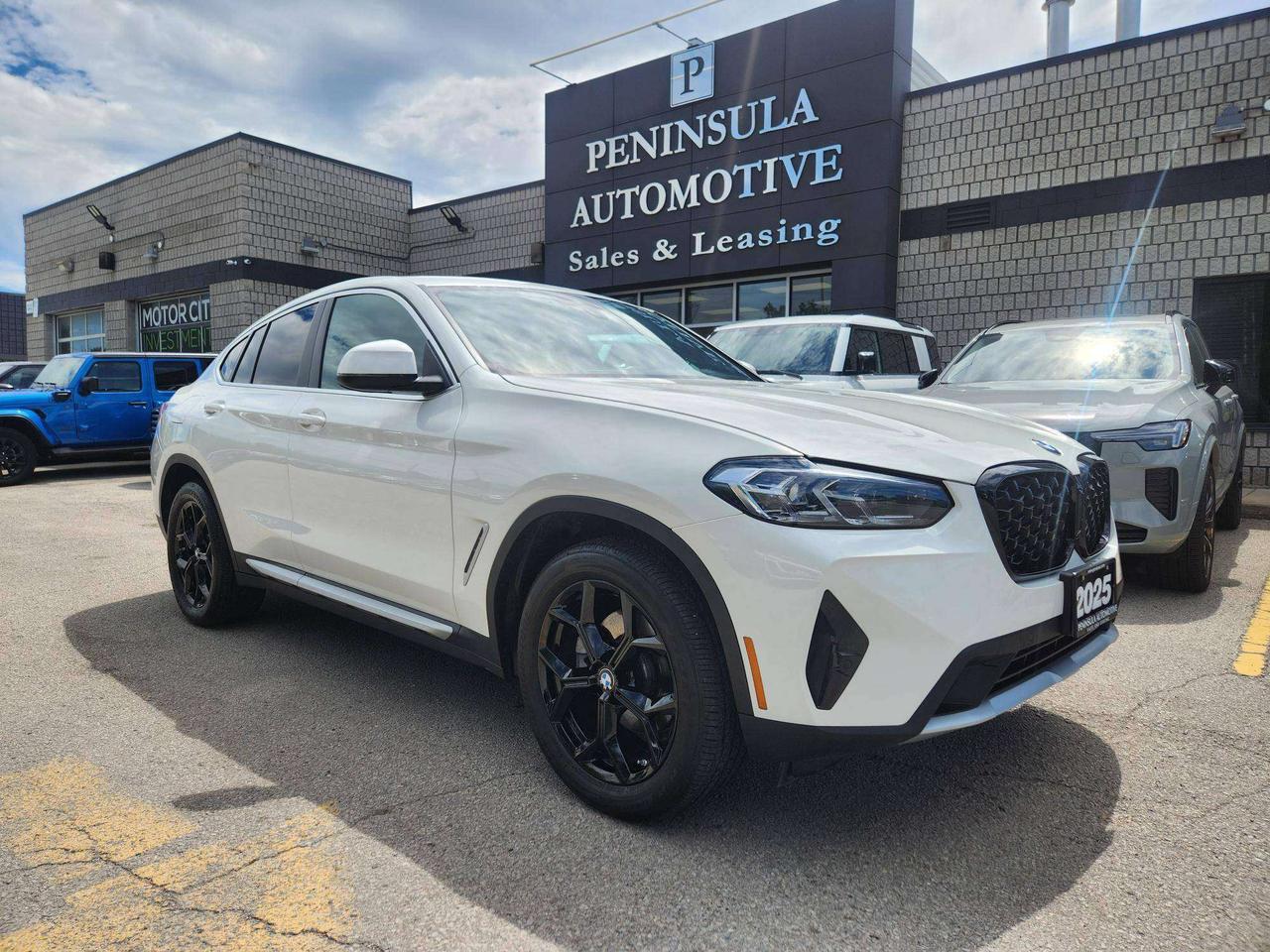 2025 BMW X4 HARMON KARDON,PANO,NAVI,CARPLAY, REMOTE START, HUD Photo