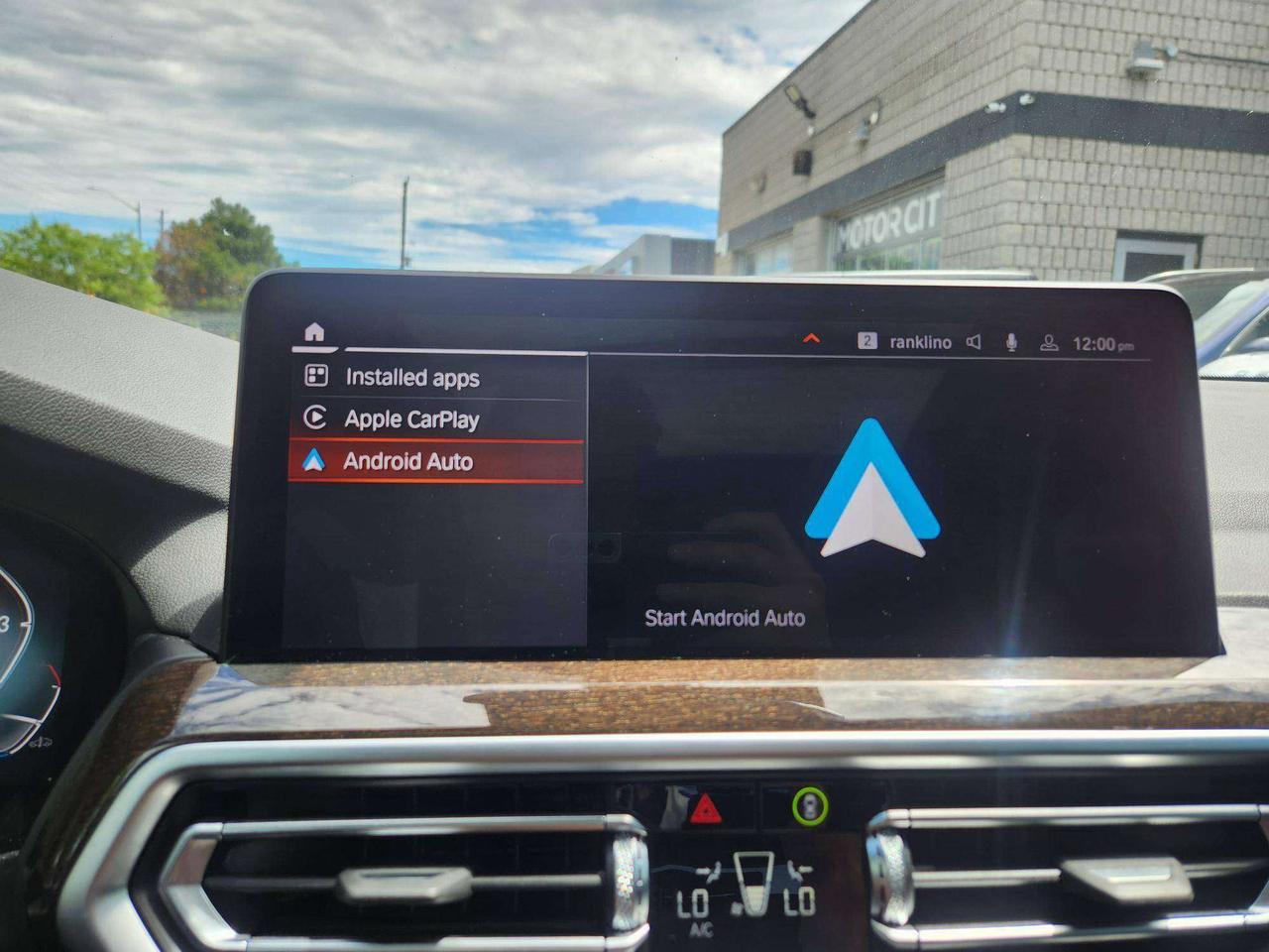 2025 BMW X4 HARMON KARDON,PANO,NAVI,CARPLAY, REMOTE START, HUD Photo