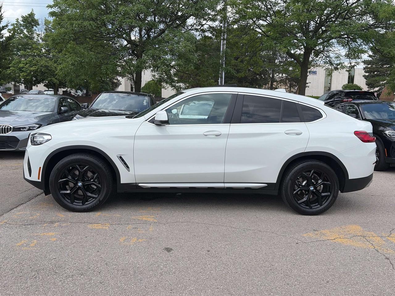 2025 BMW X4 Final Production Limited Edition Photo4