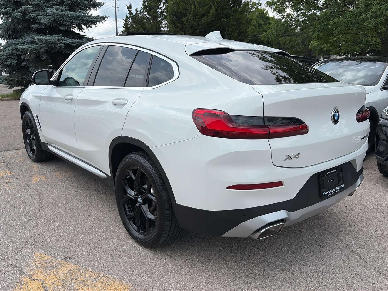 2025 BMW X4 Final Production Limited Edition Photo